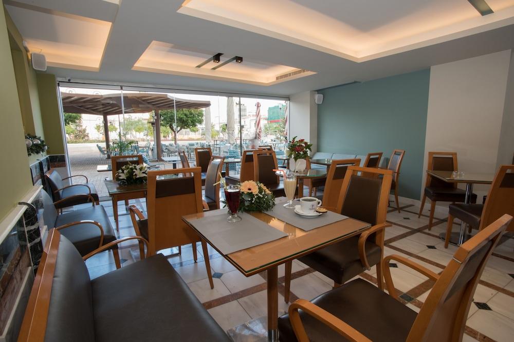 Morfeas Hotel อาร์กอส ภายนอก รูปภาพ